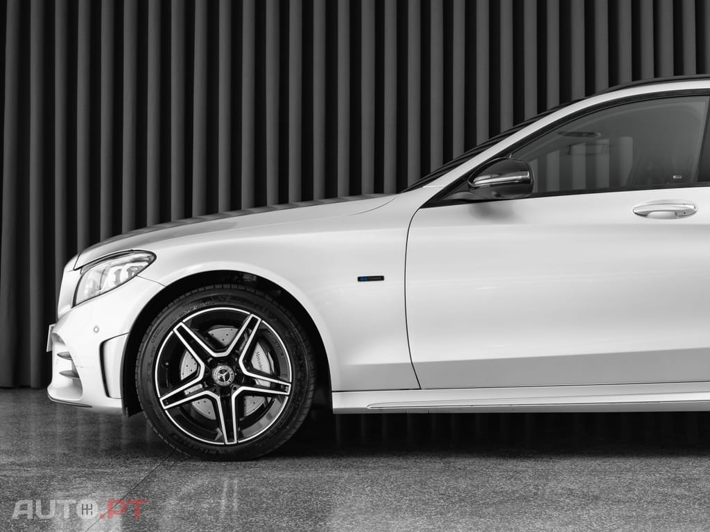 Mercedes-Benz C 300 de AMG Line