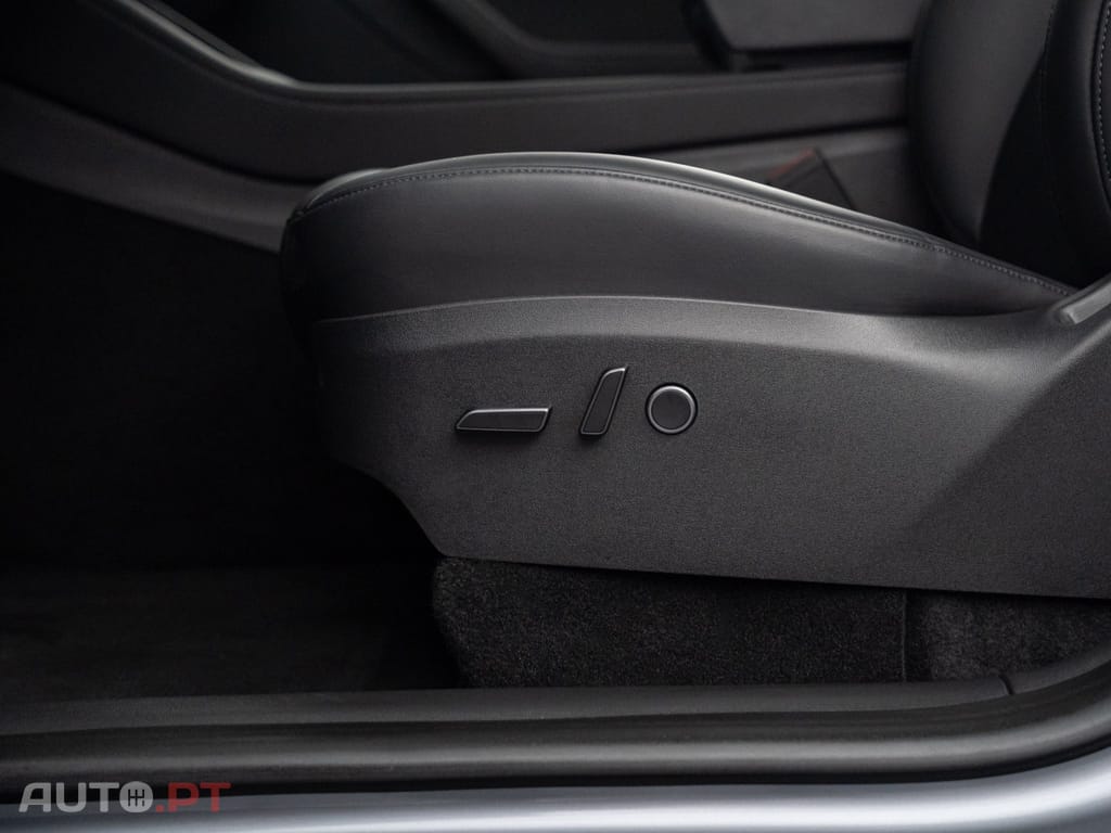Tesla Model Y Long Range Tração Integral