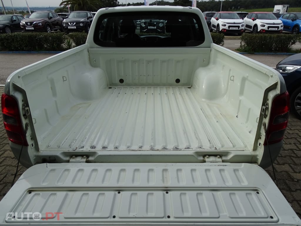 Mitsubishi L200 2.4 DI-D CD 4Kaizen Space Cab 3L 4WD