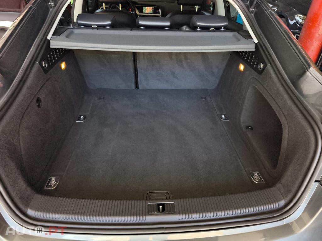 Audi A5 2.0 TDi S-Line Cx Automática