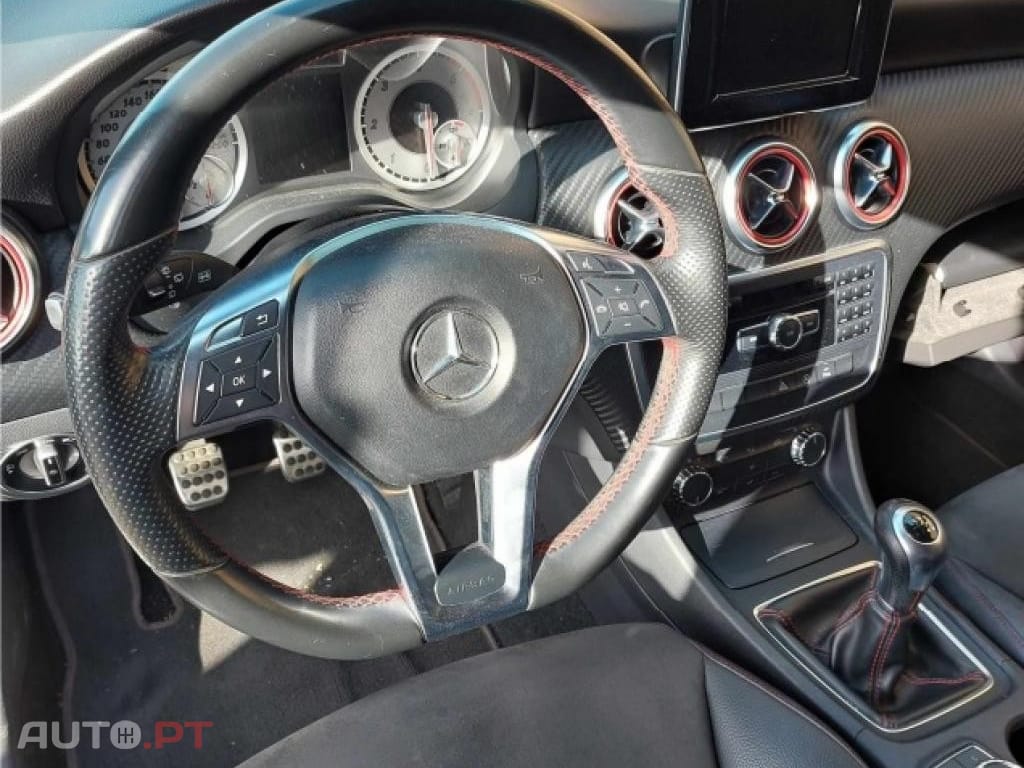 Mercedes-Benz A 180 d AMG Line