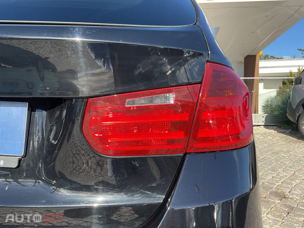BMW 318 d Touring Line Sport