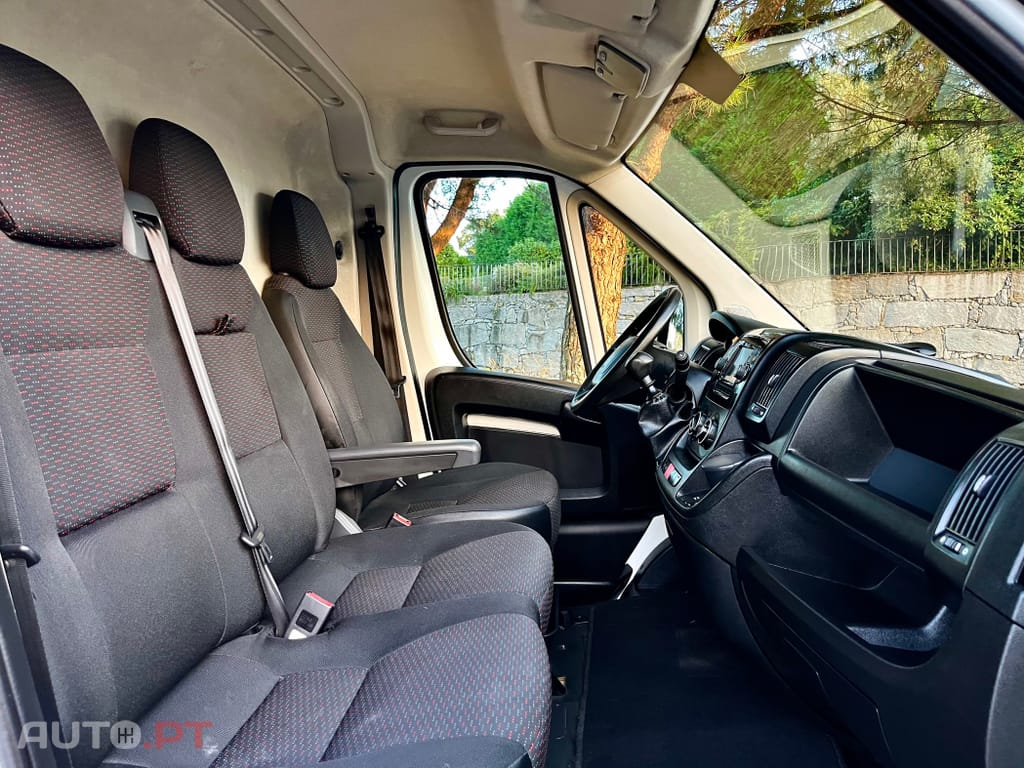 Peugeot Boxer Seminova