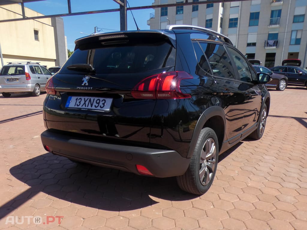 Peugeot 2008 1.5 BlueHDi Style