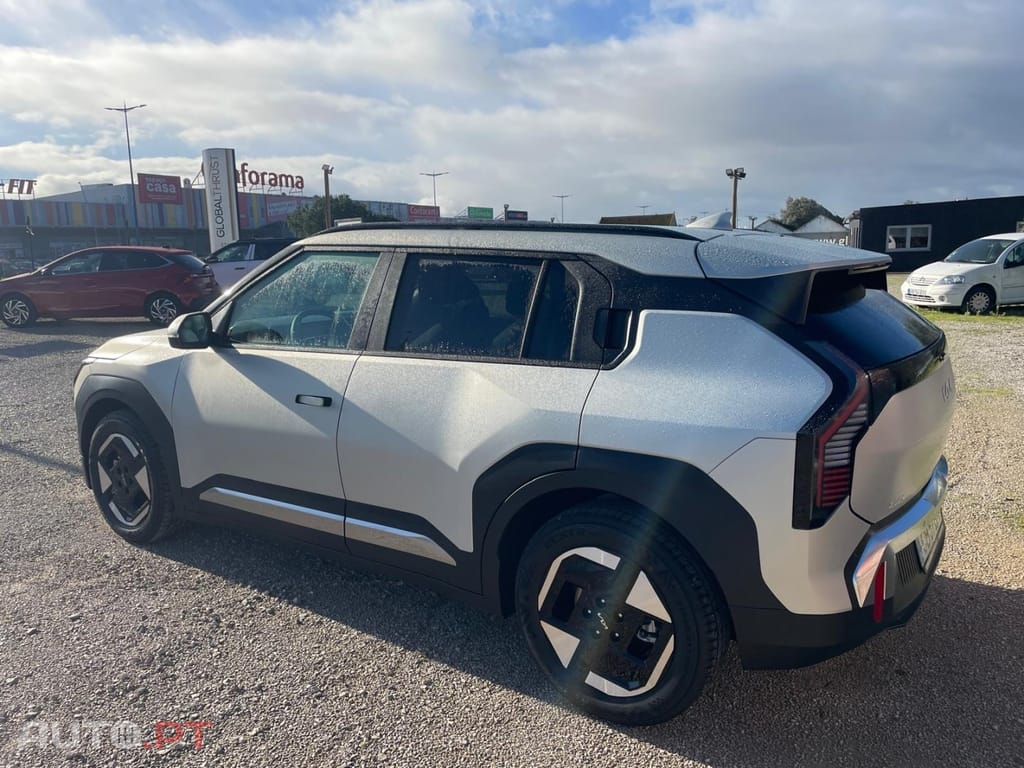 Kia EV3 58.3 kWh Drive