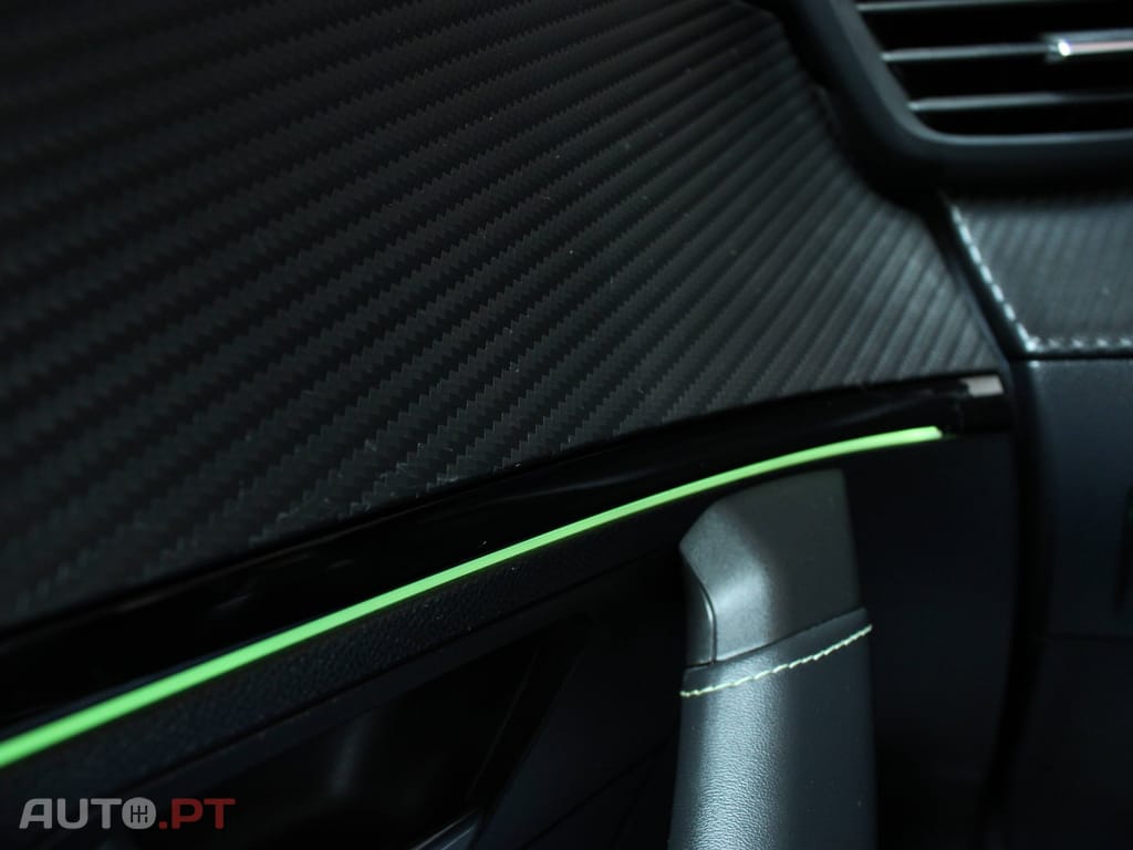 Peugeot E-2008 GT Pack