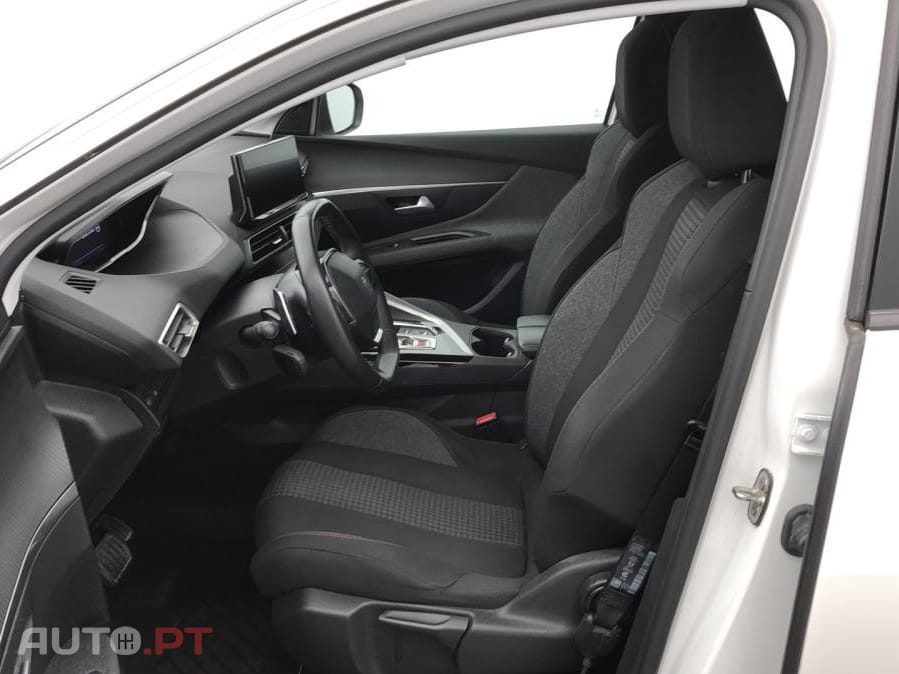 Peugeot 3008 1.2 PureTech Active Pack EAT8