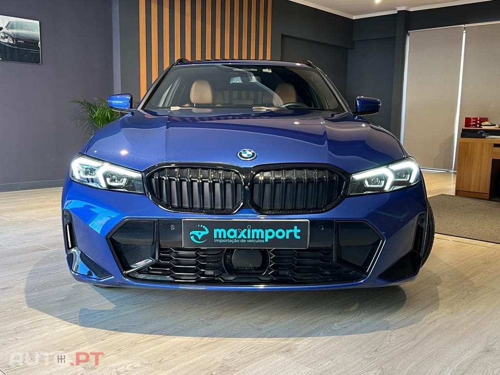 BMW 330 e Pack Desportivo M Auto — fotografia 3