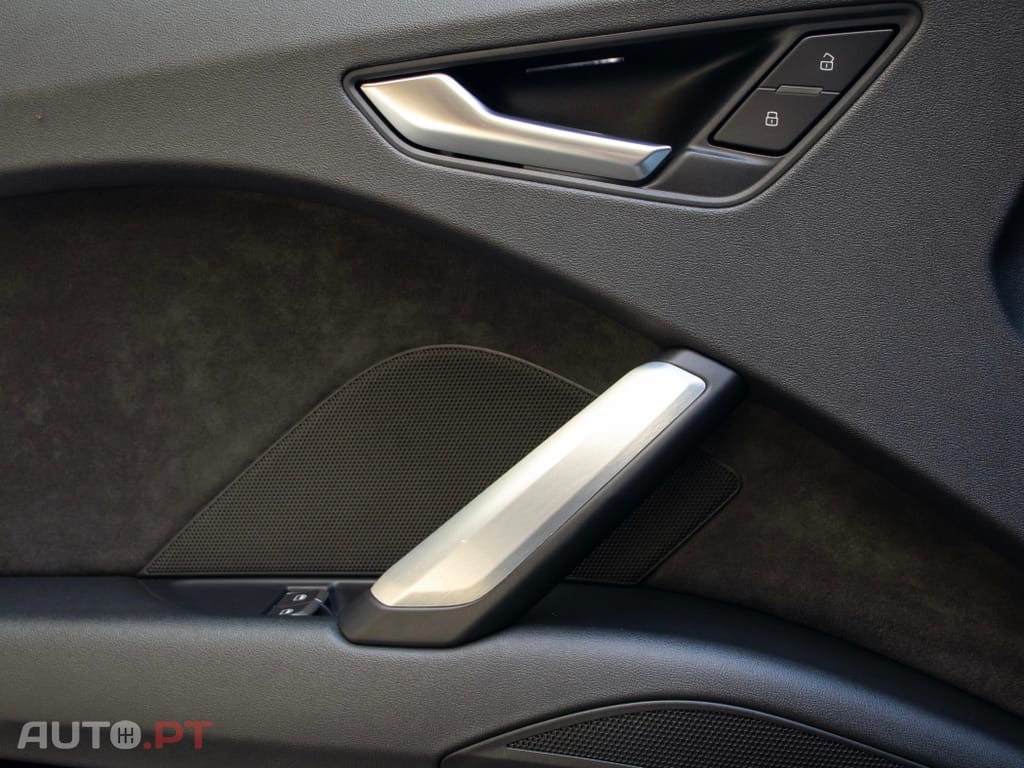 Audi TTS 2.0 TFSi quattro S Tronic