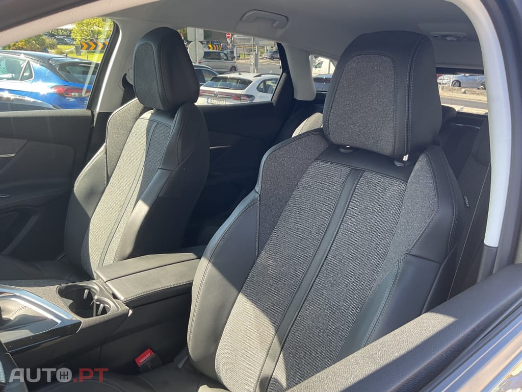 Peugeot 3008 1.2 PureTech Allure