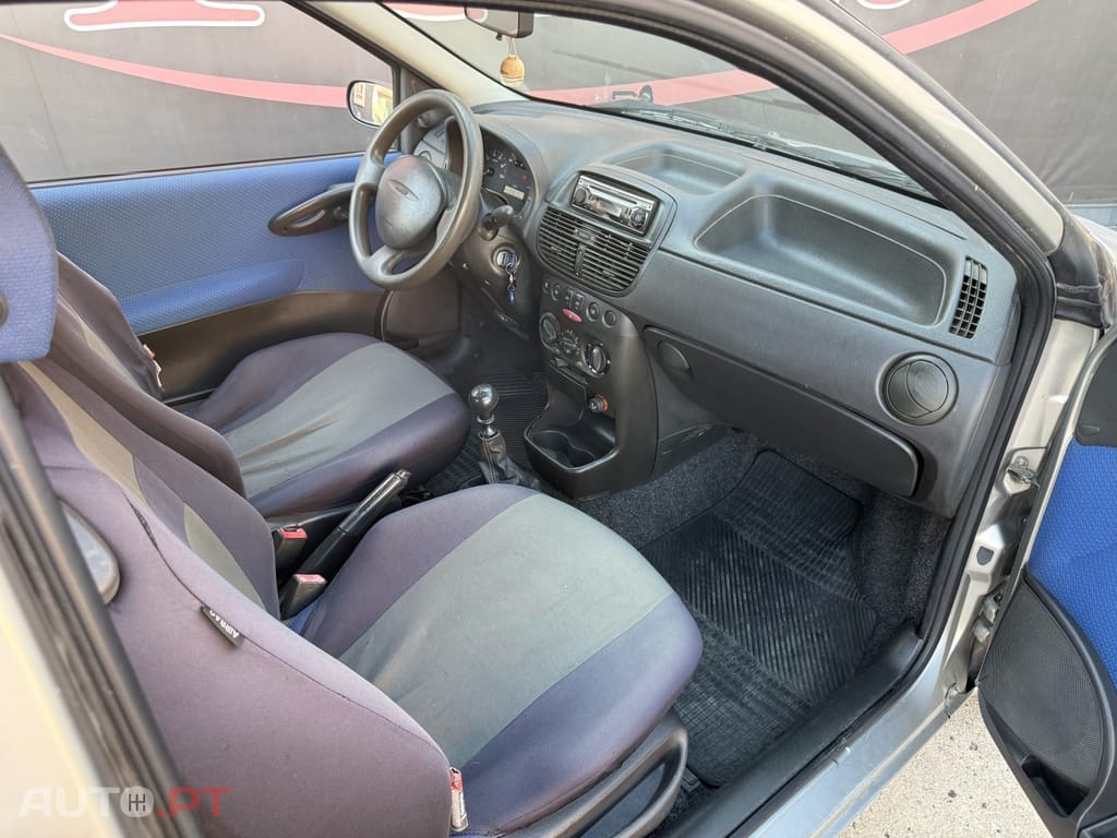 Fiat Punto 1.2 ELX — fotografia 12