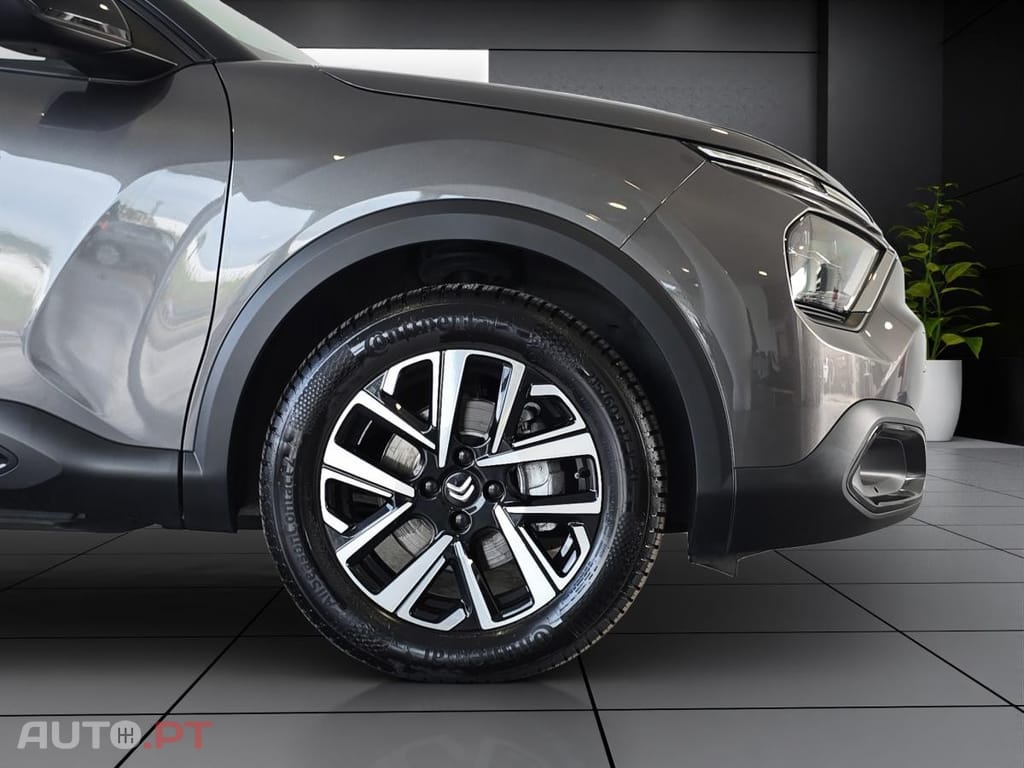 Citroen C4 BlueHDi 130 Stop&Start EAT8 SHINE