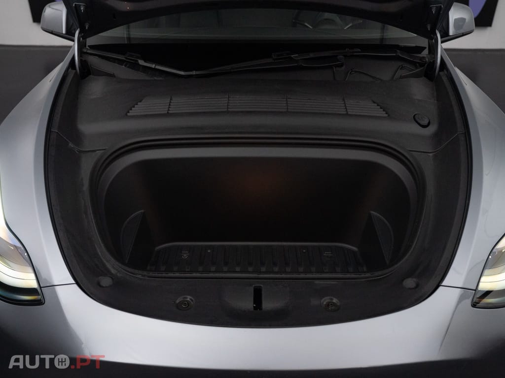 Tesla Model Y Long Range Tração Integral