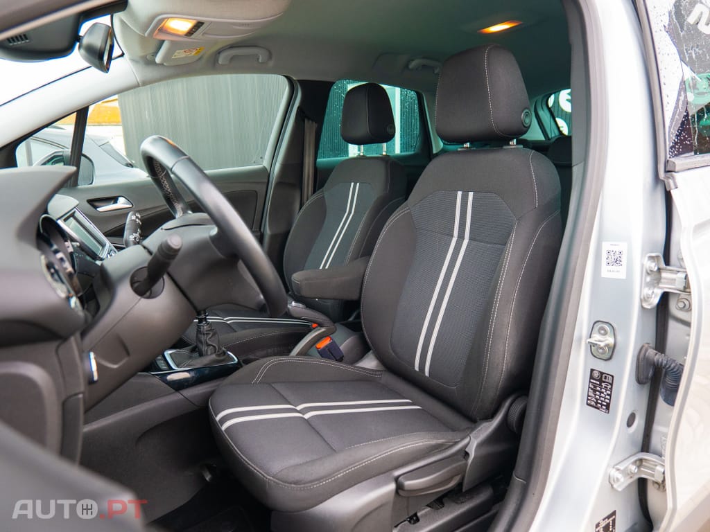 Opel Crossland 1.2 T Design & Tech