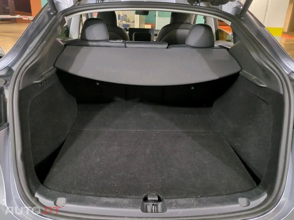 Tesla Model Y Long Range Tração Integral