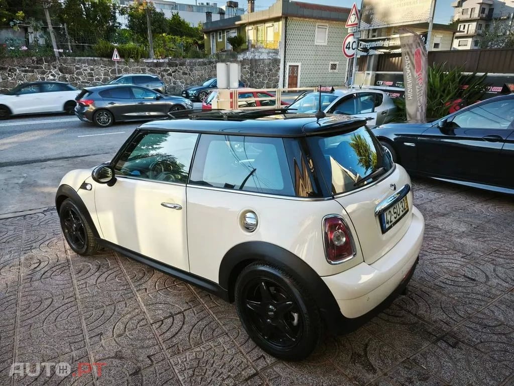 MINI Cooper Cooper D