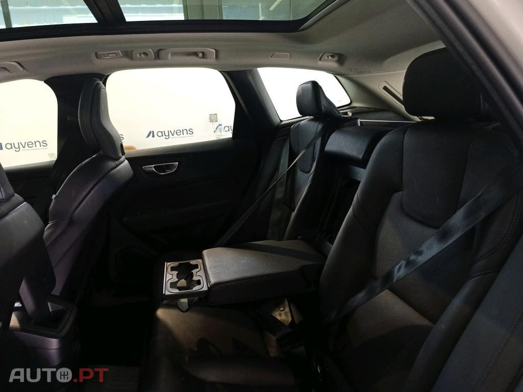 Volvo XC60 2.0 T6 PHEV Core