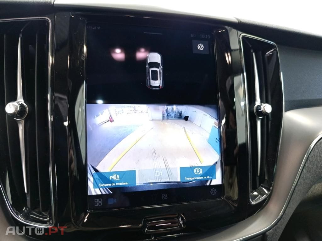 Volvo XC60 2.0 T6 PHEV Core AWD