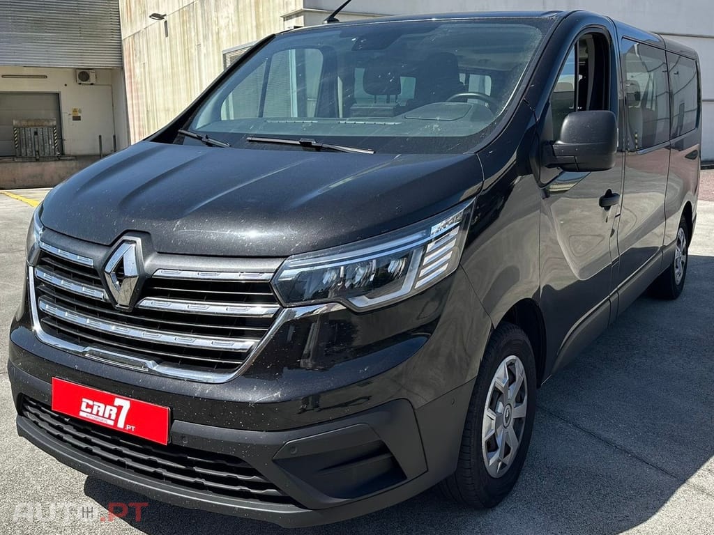 Renault Trafic Outro