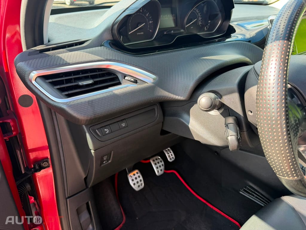 Peugeot 208 1.2 PureTech GT Line