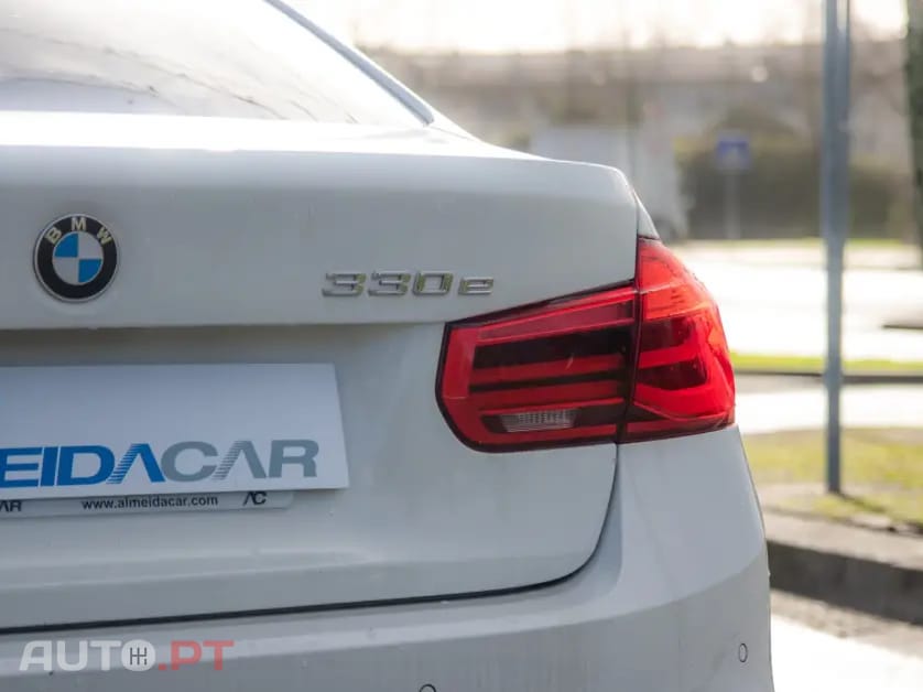 BMW 330 e iPerformance Line Luxury