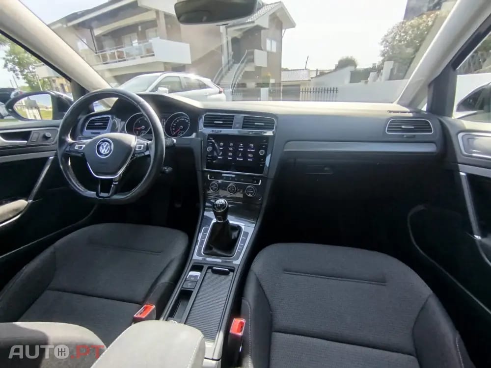 Volkswagen Golf 1.6 TDI Confortline