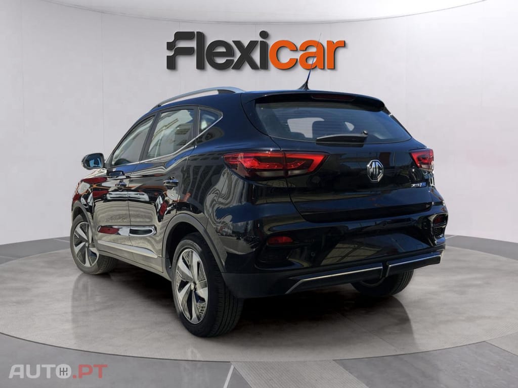 MG ZS EV 72.6 kWh Luxury OBC 11 KW