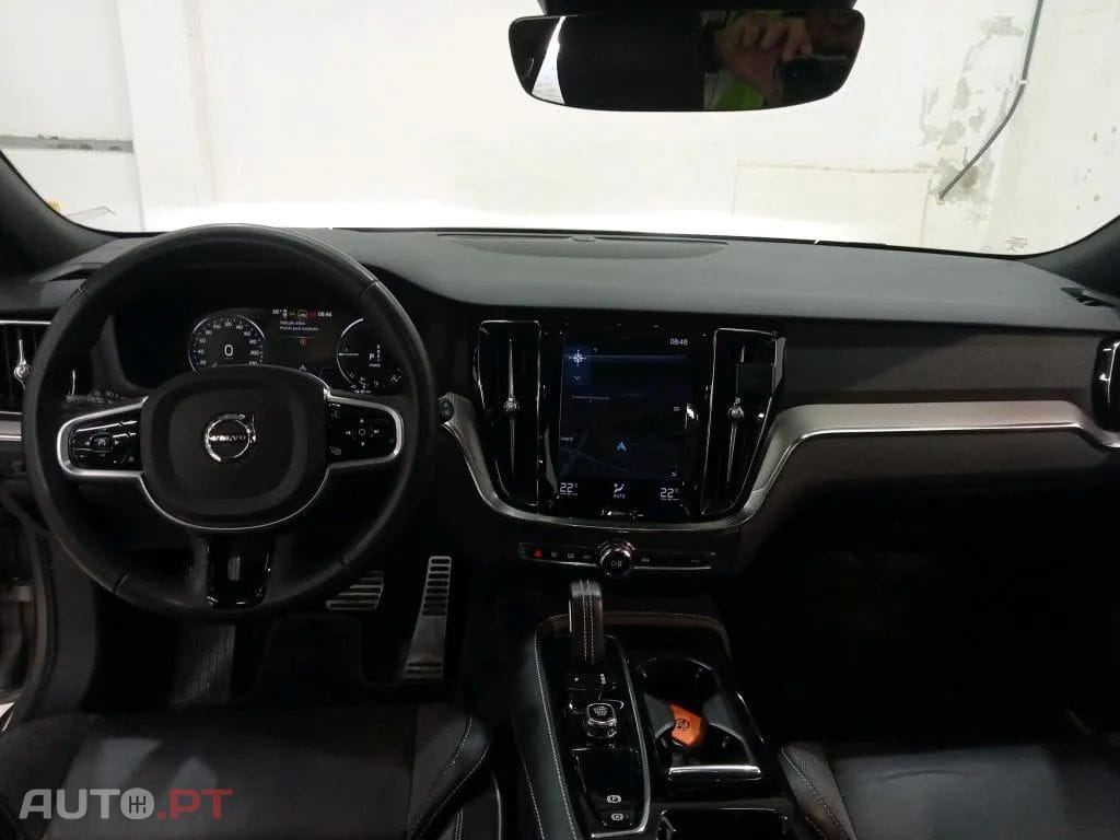 Volvo V60 2.0 T6 AWD TE R-Design