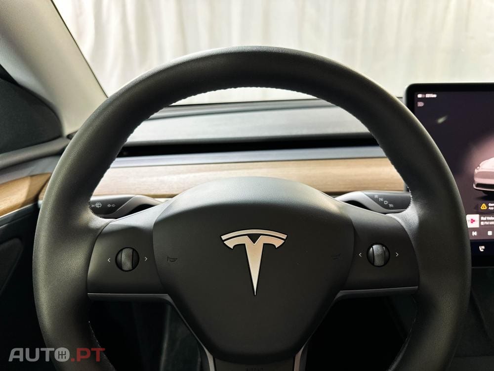 Tesla Model Y Long Range Dual Motor AWD
