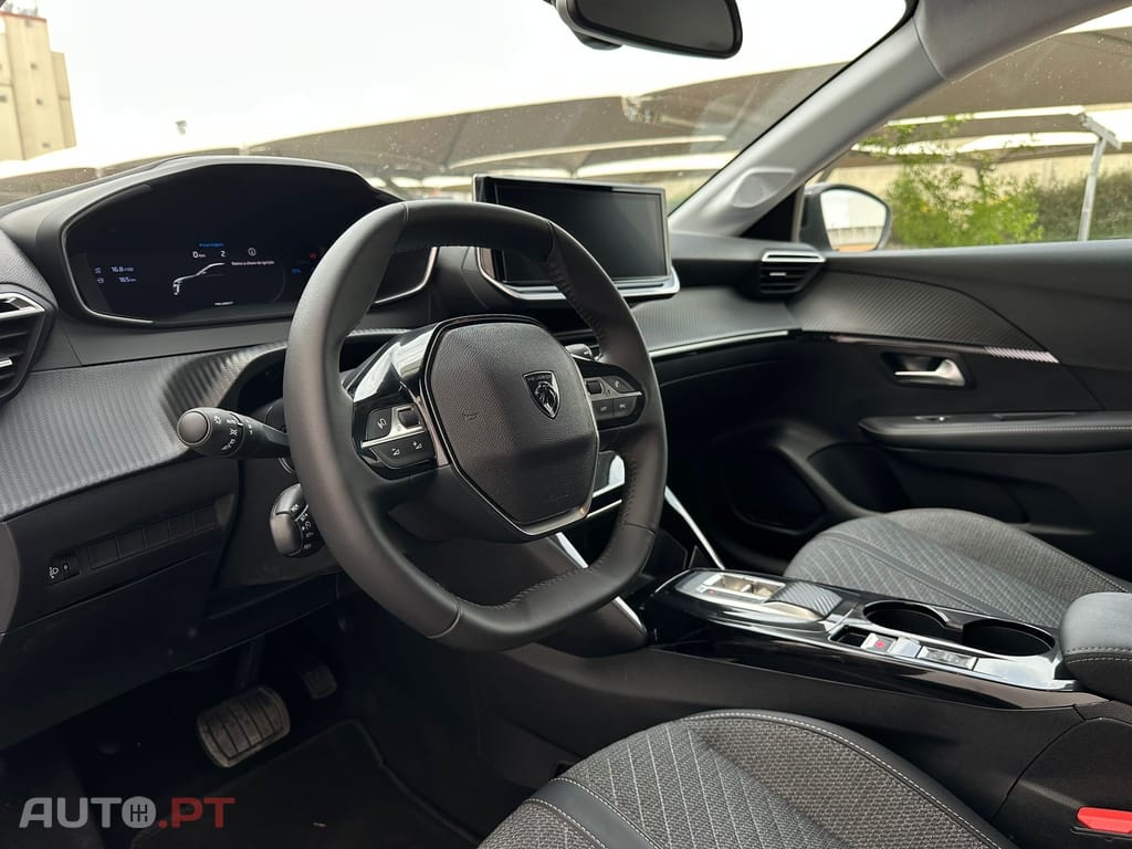 Peugeot 208 1.2 Hybrid Allure e-DCS6