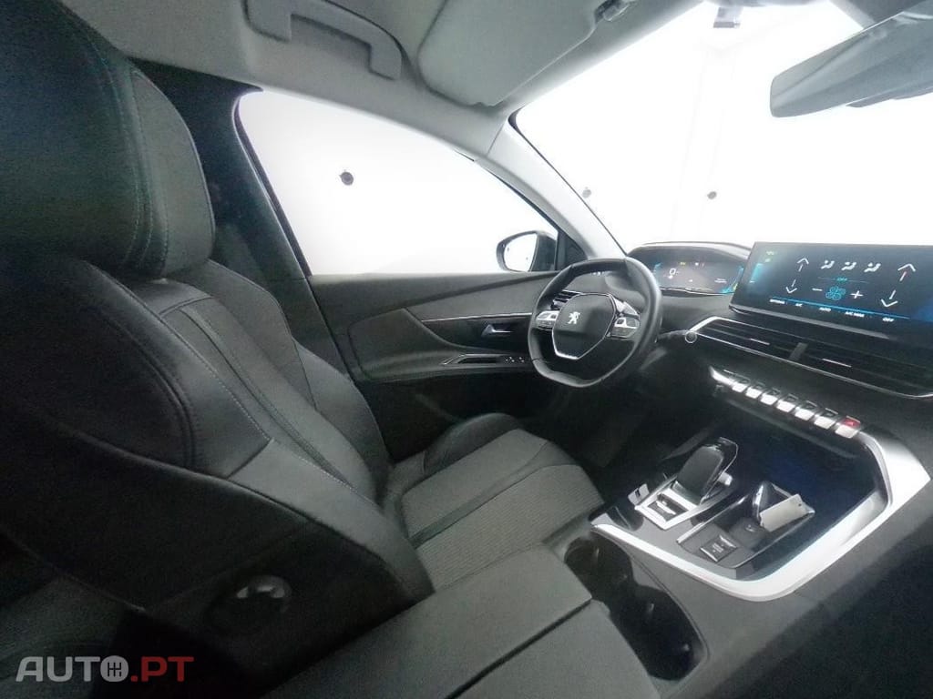 Peugeot 3008 1.6 Hybrid Allure