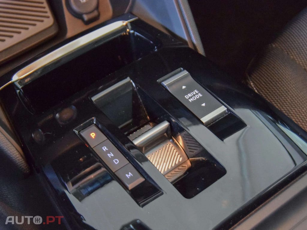 Citroen C4 1.2 Hybrid Plus e-DSC6