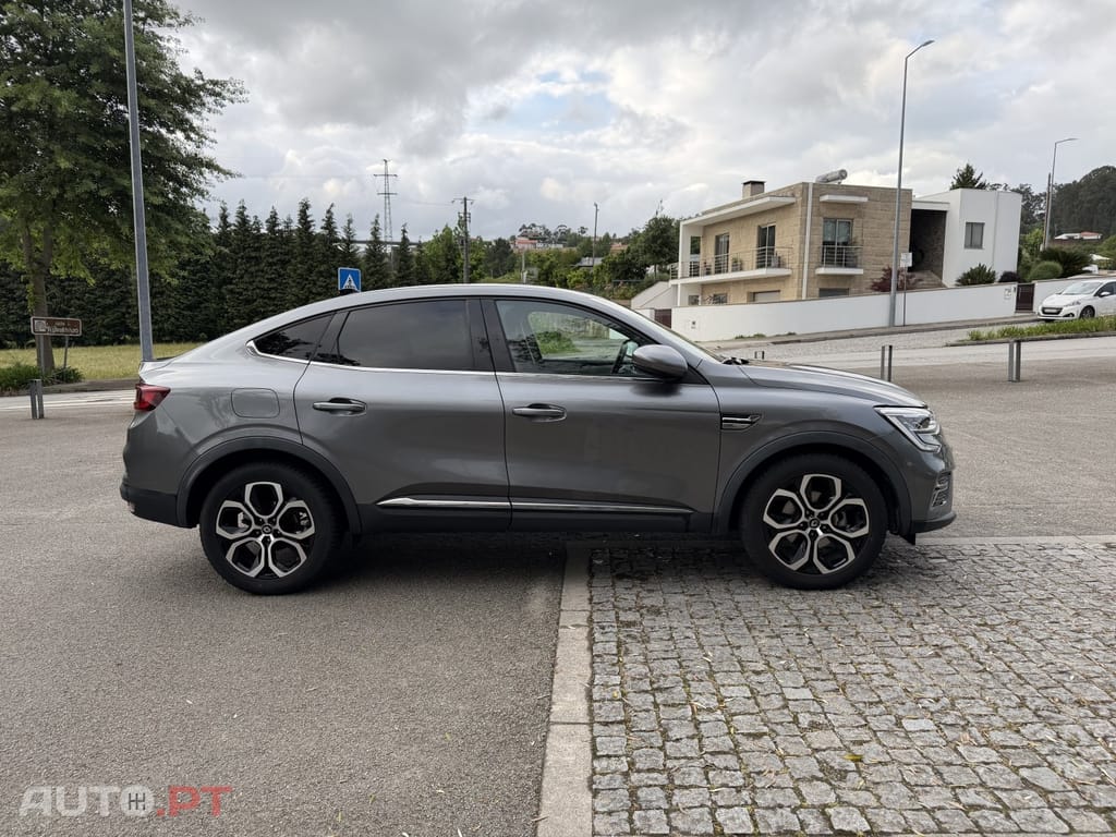 Renault Arkana 1.6 E-Tech Business