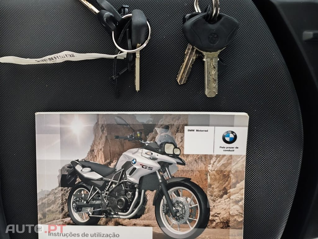 BMW F .