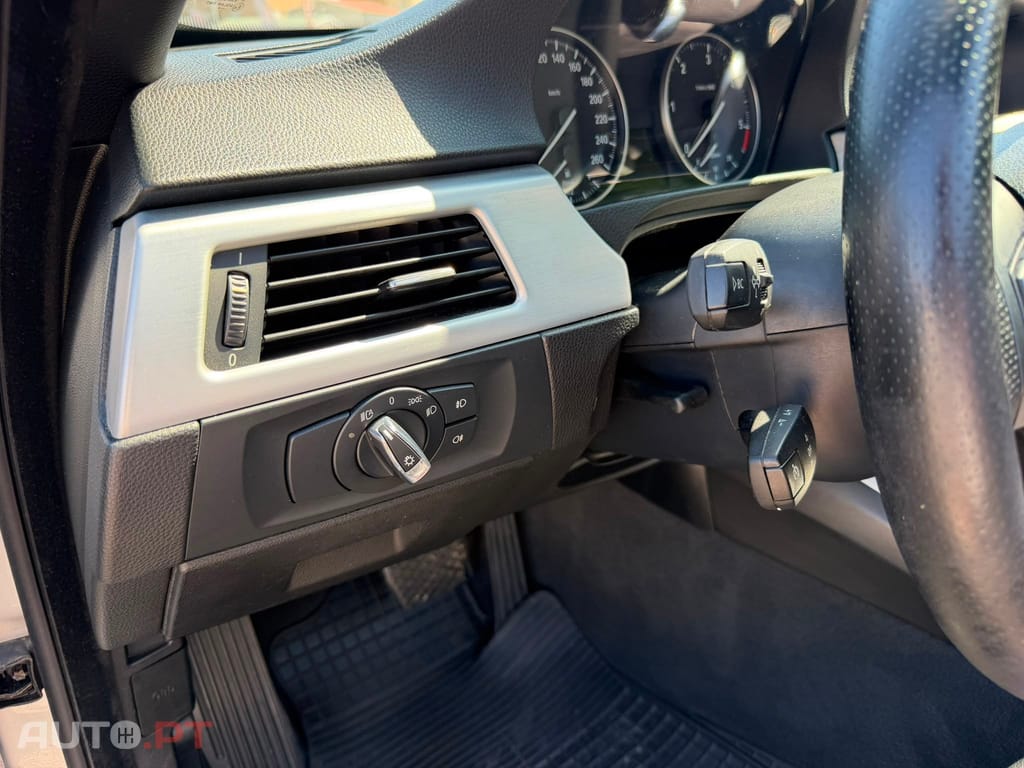BMW 320 d Auto