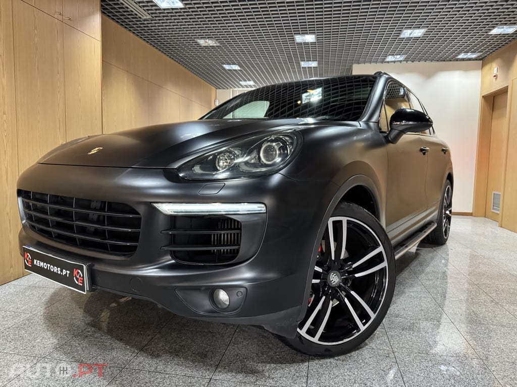 Porsche Cayenne Platinum Edition