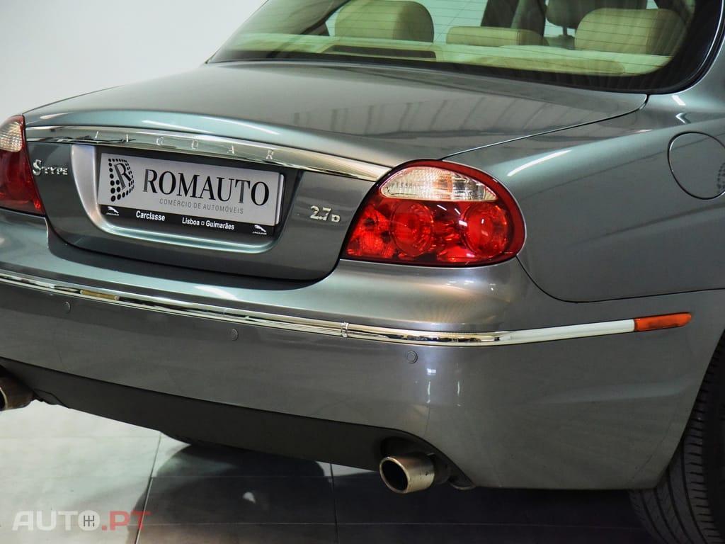 Jaguar S-Type 2.7 D V6 Executive Auto.