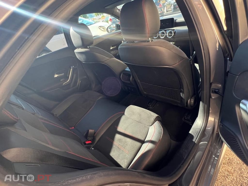 Mercedes-Benz A 250 e AMG Line