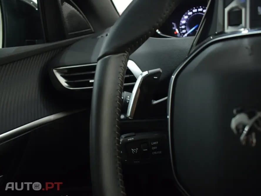 Peugeot 5008 1.2 PureTech Allure Pack EAT8