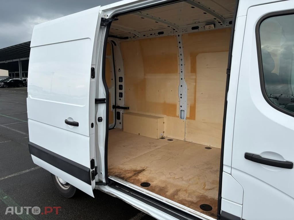 Renault Master 2.3 dCi L2H2 3.3T