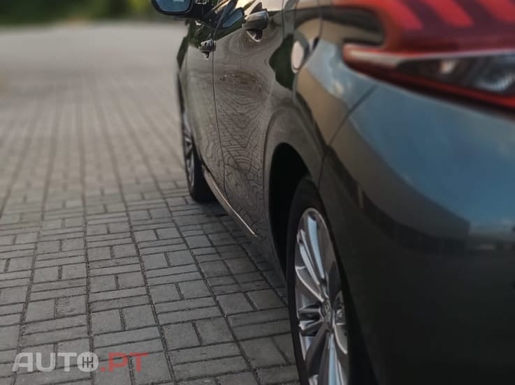 Peugeot 208 1.2 PureTech Style