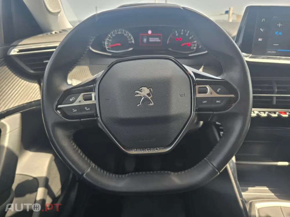 Peugeot 2008 Benzin 100 Allure