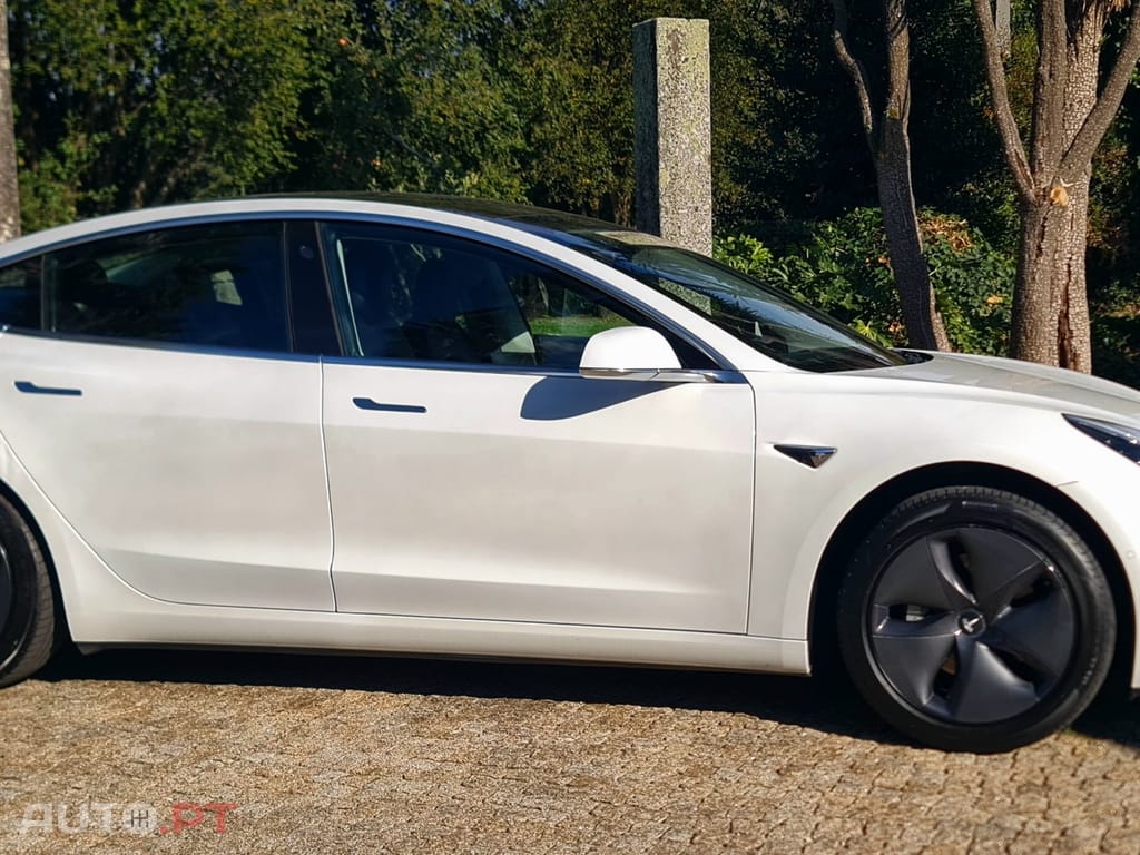 Tesla Model 3 Tração Traseira Premium