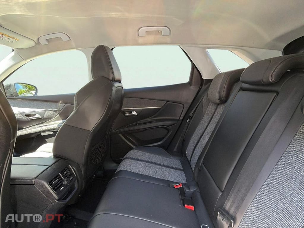 Peugeot 3008 1.5 BlueHDi Allure