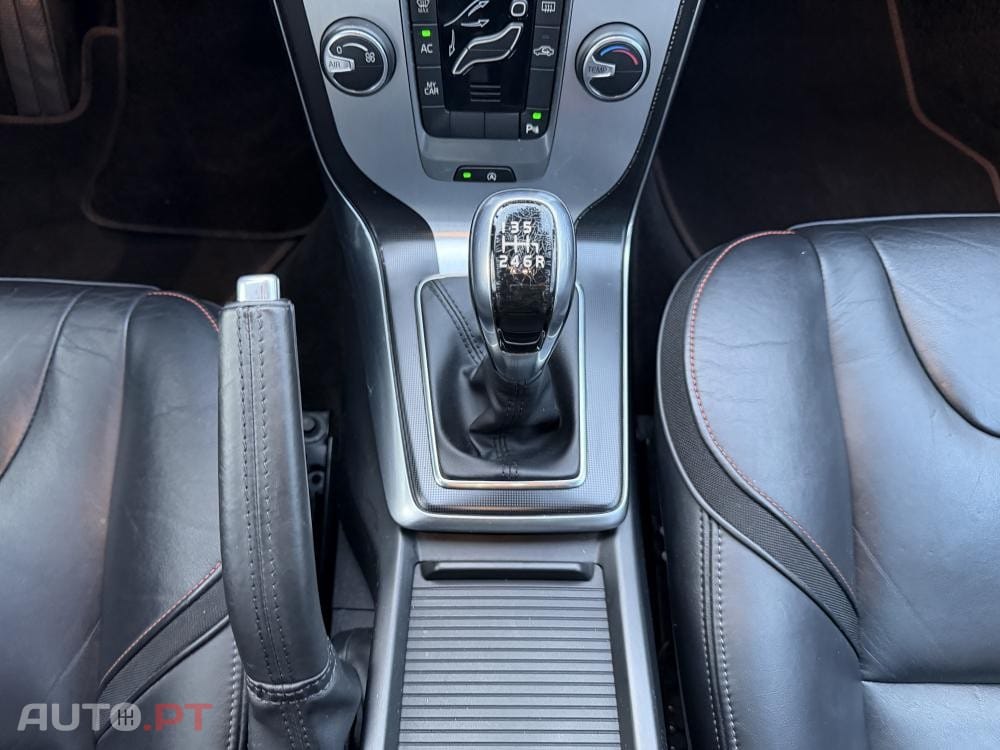 Volvo V40 2.0 D2 Ocean Race Edition