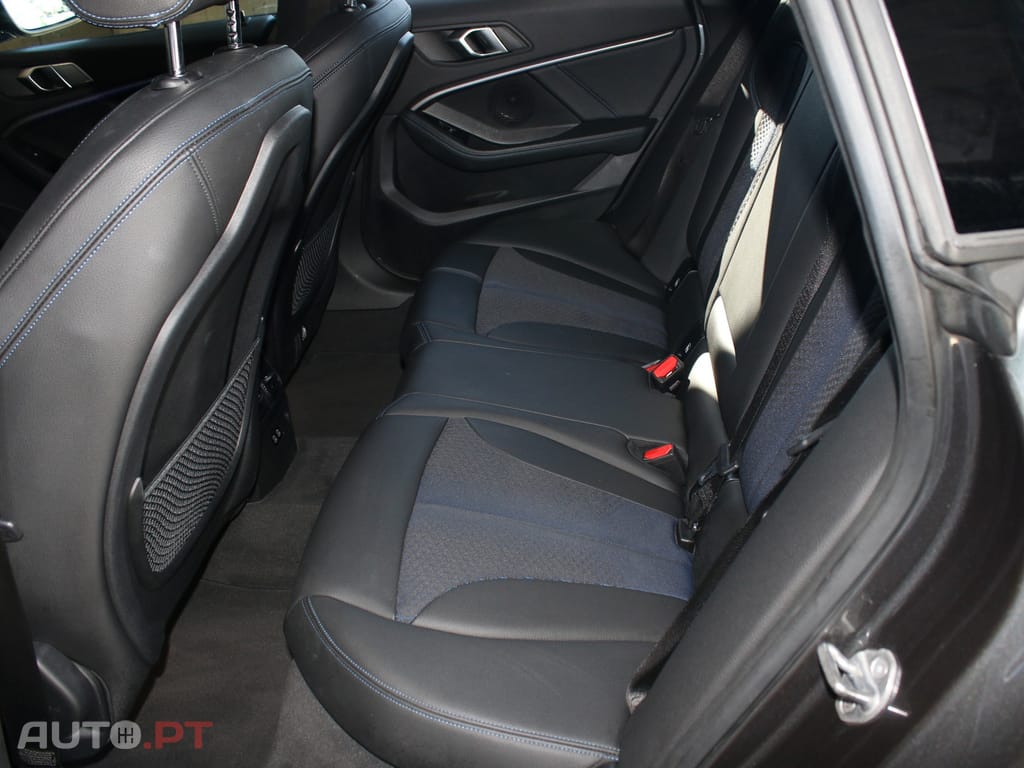 BMW 216 d Pack Desportivo M