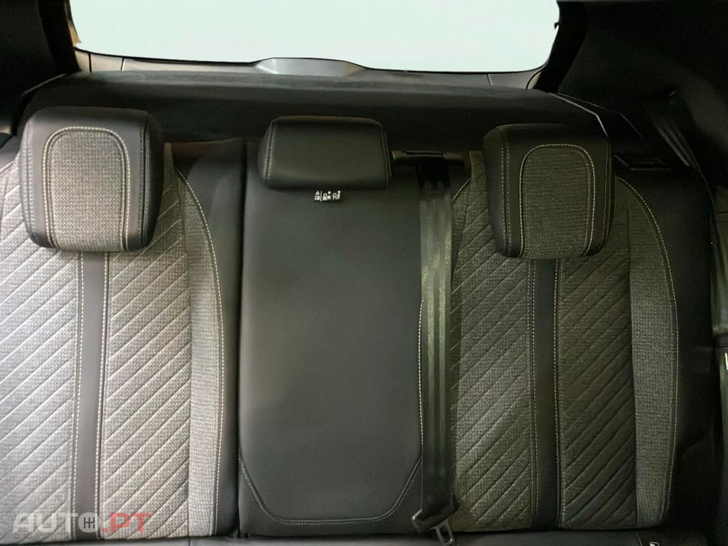 Peugeot E-2008 54 kWh Allure