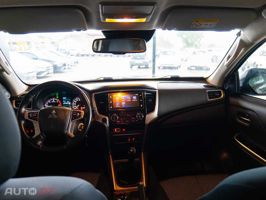 Mitsubishi L200 2.3 DI-D Strakar CD Intense 4WD