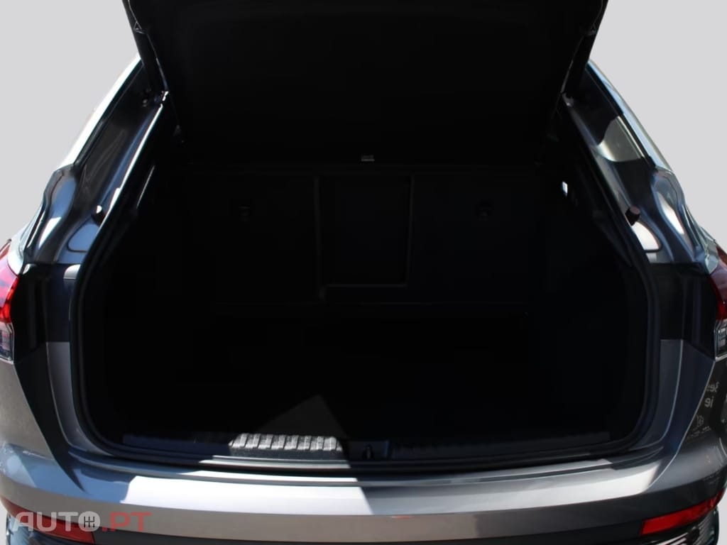 Audi Q4 E-Tron I.V.A DEDUTIVEL 50 quattro