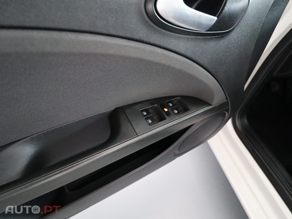 Seat Leon 1.6 TDI DPF Ecomotive Style